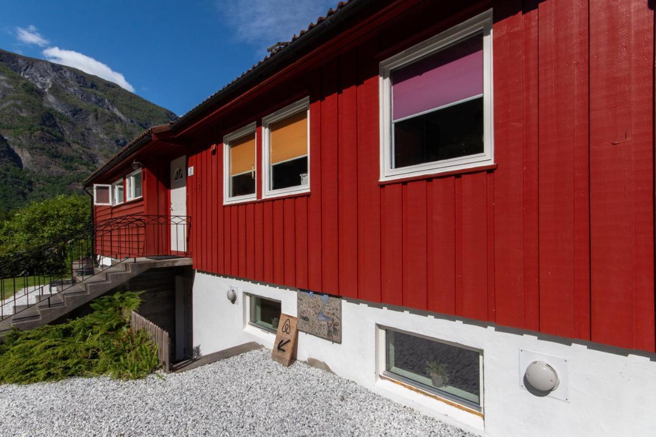 Spacious Two Bedroom Basement Apartment Flåm Exterior foto